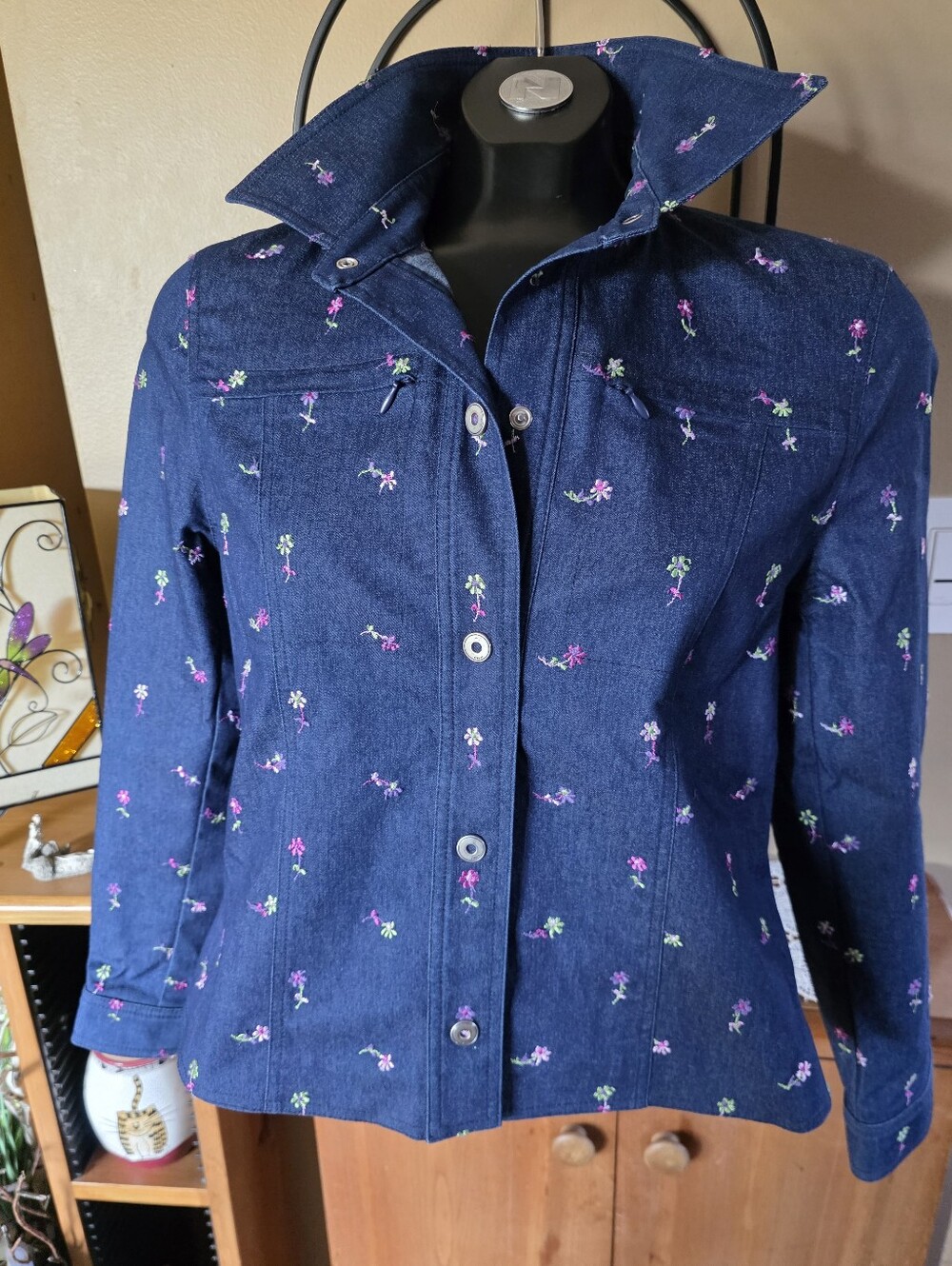 TUZZI Embroidered Dark Denim Jacket with Floral Detail Made In Poland Size S